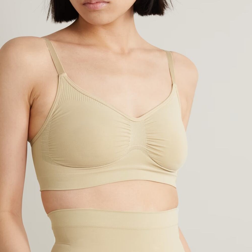 SKIMS Seamless Sculpt Bralette Size Small/Medium